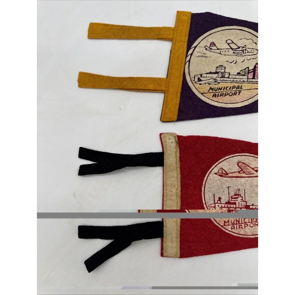 2 Vintage Kansas City Missouri Souvenir Felt Pennant Flags 11